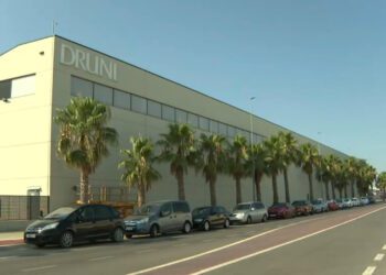 Una banda de aluniceros asalta por segunda vez en una semana los almacenes de una perfumería en Carlet