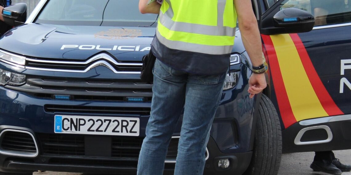 Un presunto violador en Valencia detenido tras días de tensión en la ciudad 1 Investigan la muerte violenta de un exsubinspector de Policía Nacional en Ribarroja: todo apunta a una paliza