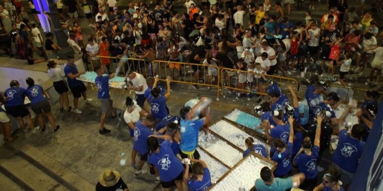 Llíria celebra 31 años de la Merenguina: la batalla más dulce del verano