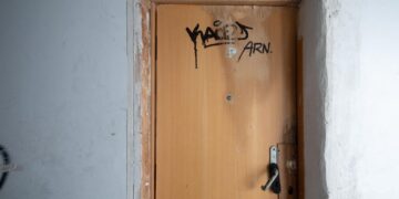 Desahucio exprés en Cullera: una familia desalojada en solo tres días tras okupar la casa de una anciana en estado vegetativo