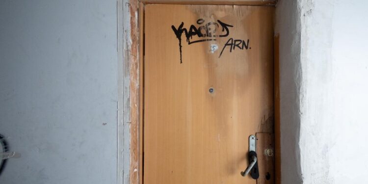 Desahucio exprés en Cullera: una familia desalojada en solo tres días tras okupar la casa de una anciana en estado vegetativo 1 Desahucio exprés en Cullera: una familia desalojada en solo tres días tras okupar la casa de una anciana en estado vegetativo