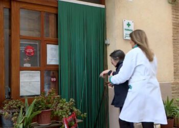 Una de cada tres farmacias rurales en riesgo de cierre: “Cada mes cierra una en la Comunidad Valenciana”