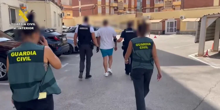 Siete detenidos por la brutal paliza a un joven en Alicante: la víctima sigue hospitalizada diez meses después 1 Siete detenidos por la brutal paliza a un joven en Alicante: la víctima sigue hospitalizada diez meses después