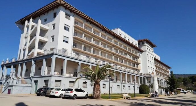 Sanidad culmina el traslado de pacientes del Doctor Moliner al nuevo hospital Mislata-Quart