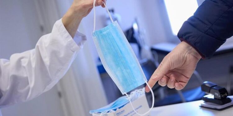 Indemnizan con 30.000 euros a una medica de familia en Valencia tras estar un mes ingresada por covid