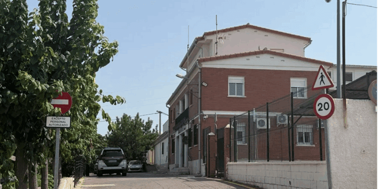 Muere la mujer retenida por su pareja 12 días en Llíria: se habría arrojado voluntariamente desde su domicilio