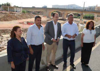 Se abre la CV-50, penúltima de las 18 carreteras autonómicas restituidas tras las riadas