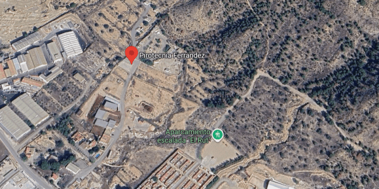 Una explosión en la Pirotecnia Ferrández deja un fallecido y un herido 1 Una explosión en la Pirotecnia Ferrández deja un fallecido y un herido