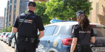 Detienen a 2 okupas en Valencia por intentar apuñalar a un albañil y finalmente agreden y muerden a agentes