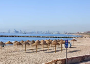 La protesta de los socorristas en Alboraya: “Estamos hartos, este no es nuestro trabajo”