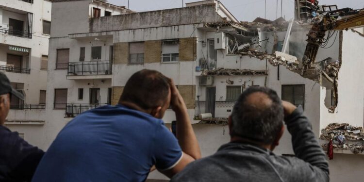 Torrent inicia el derribo urgente de 45 inmuebles dañados por la DANA: una inversión cercana al medio millón de euros 1 Torrent inicia el derribo urgente de 45 inmuebles dañados por la DANA: una inversión cercana al medio millón de euros