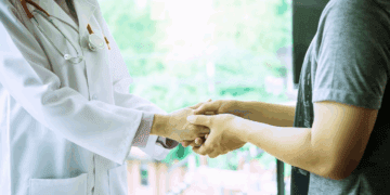 Sanidad implanta un nuevo plan de humanización para ofrecer una atención sanitaria centrada en la persona y poner en valor la labor de los profesionales