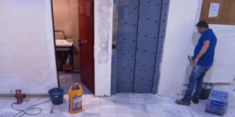 Ascensores en huelga: La DANA los dejó fritos y diez meses después siguen de vacaciones 1 Ascensores en huelga: La DANA los dejó fritos y diez meses después siguen de vacaciones