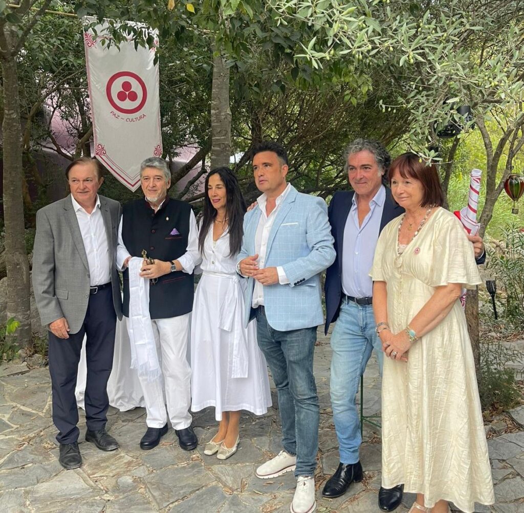 Antonio Camaró, artista internacional, y el Doctor en Educación Pedro Adalid, galardonados con el prestigioso Premio Internacional Nicolás Roerich 5 01da64d0 adb4 4d8d b420 7ebdabae1296