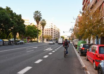 El Ayuntamiento de Valencia inicia las obras del carril bici de San Vicente Martir