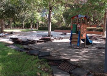 Obras de renovación de los juegos infantiles en el jardín de Polifilo