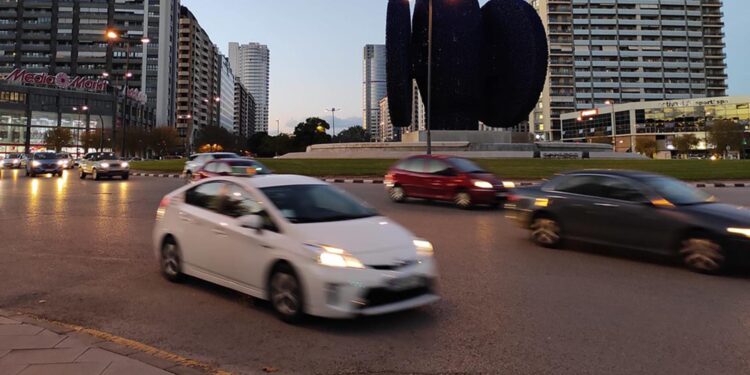 El Ayuntamiento licita la renovación de la calzada en Marqués del Túria y Corts Valencianes por 1,93 millones 1 El Ayuntamiento licita la renovación de la calzada en Marqués del Túria y Corts Valencianes por 1,93 millones