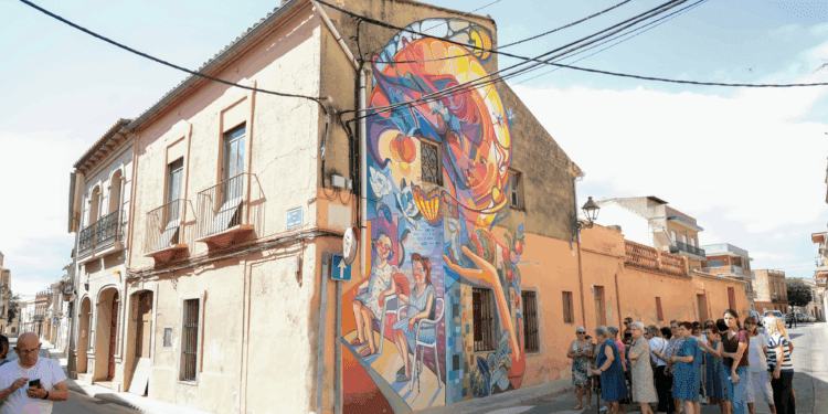Benifaraig estrena un mural de arte urbano que homenajea la vida de l’Horta Nort 1 Benifaraig estrena un mural de arte urbano que homenajea la vida de l’Horta Nort