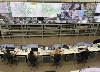 Valencia, la ciudad europea con más semáforos por habitante, abre su Centro de Gestión de Tráfico al público