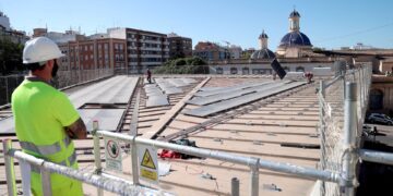 El Ayuntamiento invierte 360.000 euros en la reparación de la cubierta del mercado de Jesús-Patraix