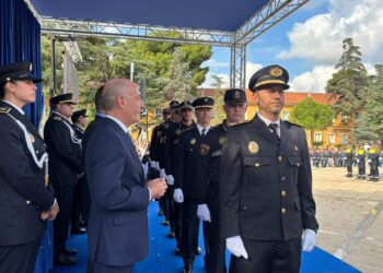 Valencia destina 72.000 euros a la renovación del vestuario de gala de la Policía Local