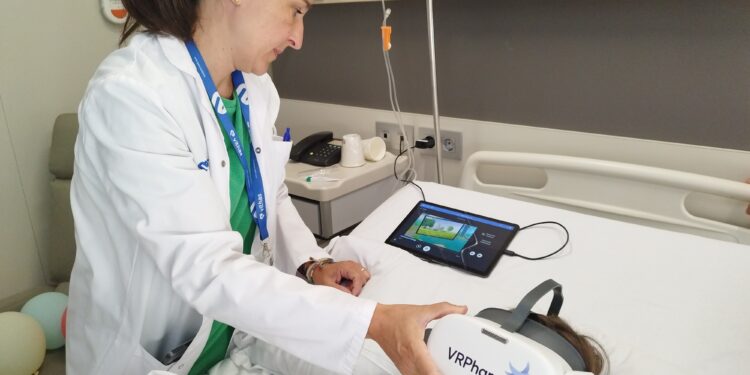 Vithas incorpora gafas de realidad virtual para disminuir el miedo en el paciente pediátrico 1 Vithas incorpora gafas de realidad virtual para disminuir el miedo en el paciente pediátrico