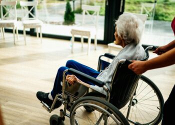 El Servicio de Ayuda a Domicilio pasa a ser gratuito en Valencia