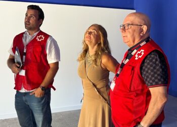 Cruz Roja y Sprinter financian la rehabilitación de unos vestuarios del polideportivo municipal de Paiporta, arrasado por la DANA 1 Cruz Roja y Sprinter financian la rehabilitación de unos vestuarios del polideportivo municipal de Paiporta, arrasado por la DANA