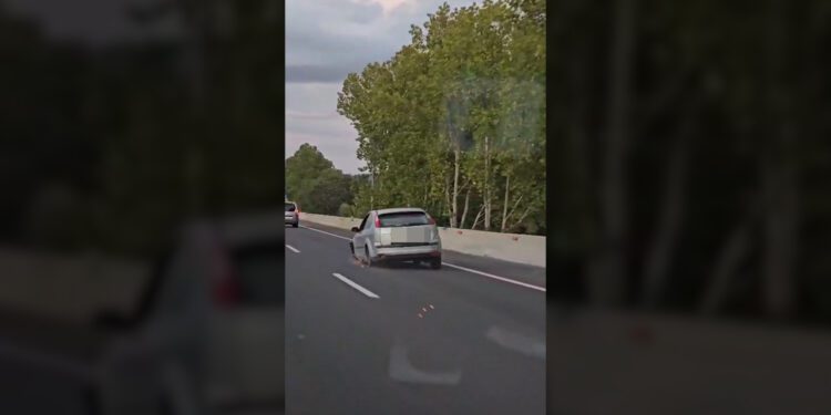 Una conductora con tasa de alcohol positiva circulaba sin dos ruedas tras reventón por carretera de Mallorca 1 Una conductora con tasa de alcohol positiva circulaba sin dos ruedas tras reventón por carretera de Mallorca