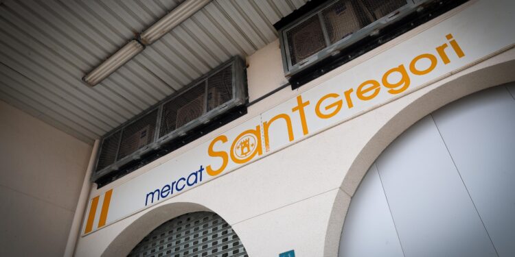 Reapertura del Mercado Sant Gregori de Torrent tras su renovación integral 1 Reapertura del Mercado Sant Gregori de Torrent tras su renovación integral