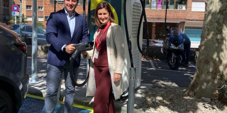 El hospital Ribera Covadonga instala dos puntos de recarga rápida de Remo para coches eléctricos en su párking 1 El hospital Ribera Covadonga instala dos puntos de recarga rápida de Remo para coches eléctricos en su párking