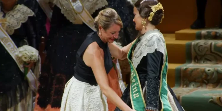 Clara Sanz Sobrino ya es oficialmente la reina de las Fiestas de Castello 1 Clara Sanz Sobrino ya es oficialmente la reina de las Fiestas de Castello