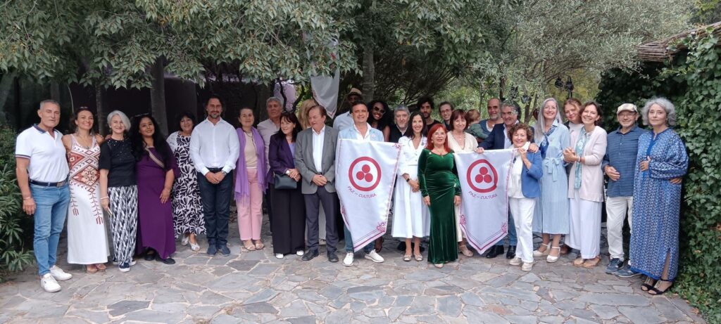 Antonio Camaró, artista internacional, y el Doctor en Educación Pedro Adalid, galardonados con el prestigioso Premio Internacional Nicolás Roerich 2 49e5dd12 ce8d 4d27 9de8 71b863dab013