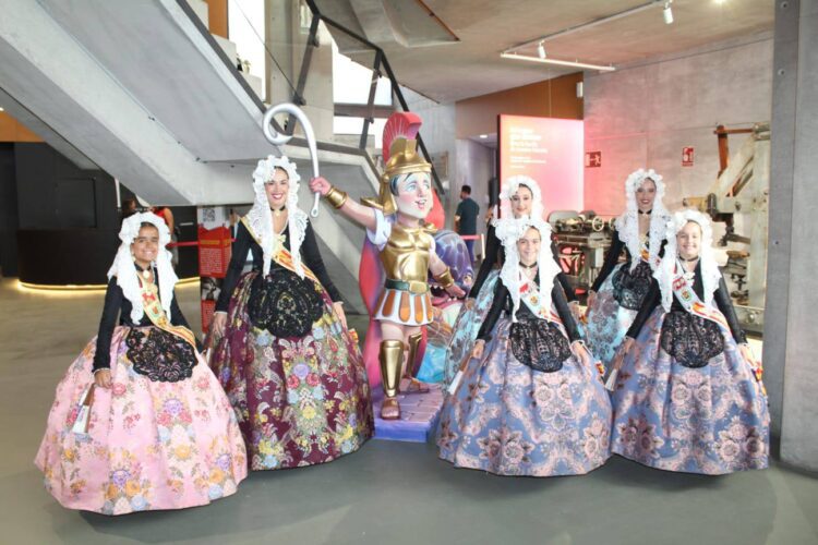 Todo a punto para comenzar las Fallas de Elda