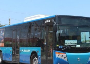 Los autobuses de Cullera vuelven al horario de invierno el próximo lunes