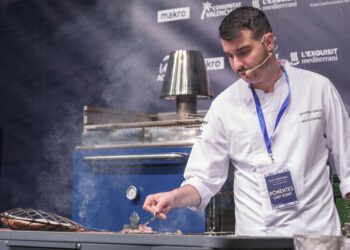 Gastrónoma celebra su 10º aniversario con un homenaje al arroz, la brasa y el esmorzar