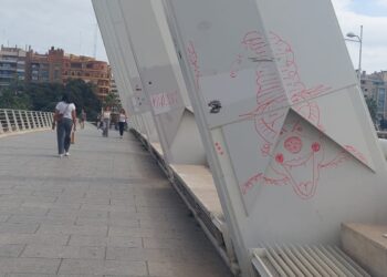 El Puente de la Exposición, lienzo del vandalismo