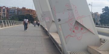 El Puente de la Exposición, lienzo del vandalismo