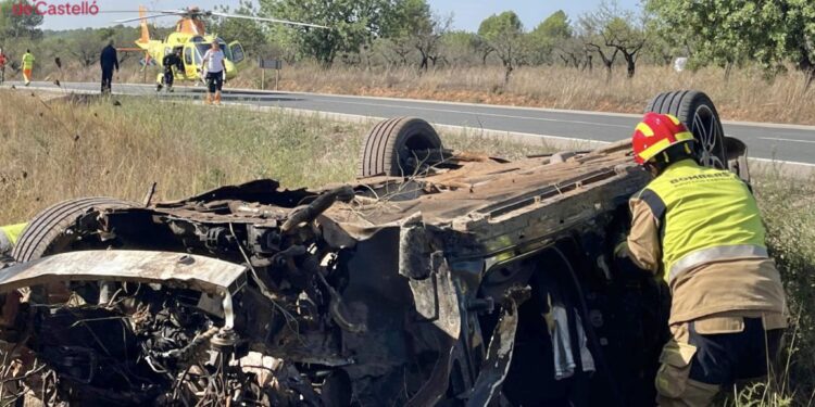 Cinco heridos y un fallecido en un accidente de tráfico en l'Alcora 1 Cinco heridos y un fallecido en un accidente de tráfico en l'Alcora