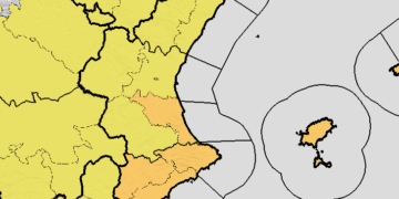 Alerta naranja por fuertes lluvias y tormentas este martes. Suspensión de clases en Alicante