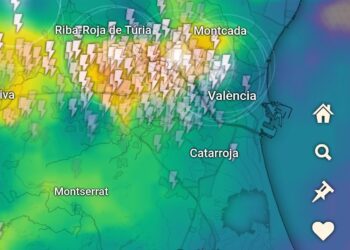 Tormentas intensas dejan hasta 87 litros por metro cuadrado en Ayora y fuertes acumulados en l’Horta y el interior de Valencia