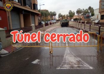 Cierre del túnel de la Avenida Reyes Católicos entre Alfafar y Benetússer por accidente de tráfico