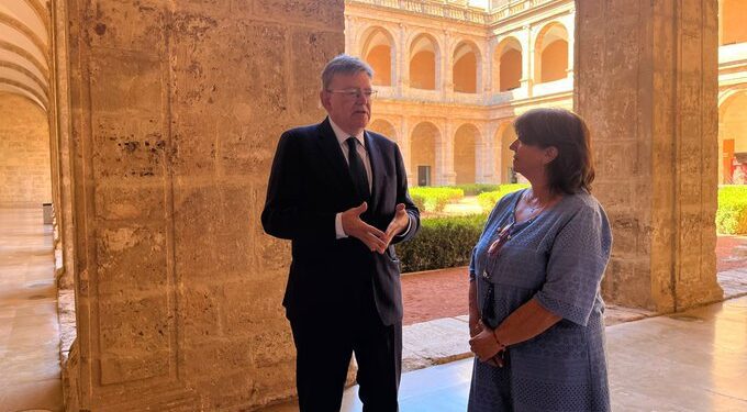 Chimo Puig se reúne con la AVL el mismo día que el Gobierno desprecia al valenciano 1 Chimo Puig se reúne con la AVL el mismo día que el Gobierno desprecia al valenciano