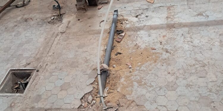 La destrucción silenciosa de la cerámica Nolla en el Mercado Central de Valencia