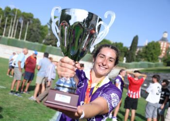 Colina Clinic El Salvador se impone 58-7 a Sant Cugat y levanta su primera Supercopa Iberdrola de Rugby femenino 1 Colina Clinic El Salvador se impone 58-7 a Sant Cugat y levanta su primera Supercopa Iberdrola de Rugby femenino