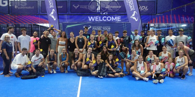 Éxito de participación en Valencia del Rafa Nadal Academy Pádel Tour by The Adecco Group
