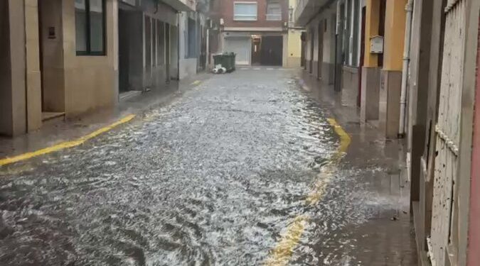Sueca se recupera de los 150 litros caídos hoy, y de la fuerte tromba de esta tarde