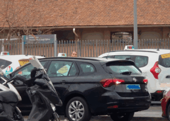 Los taxistas denuncian intrusismo de VTC en Valencia y exigen más inspecciones en verano