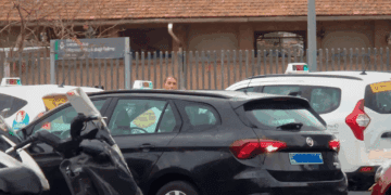 Los taxistas denuncian intrusismo de VTC en Valencia y exigen más inspecciones en verano