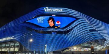 Nino, Juan, El Roig Arena y Valéncia